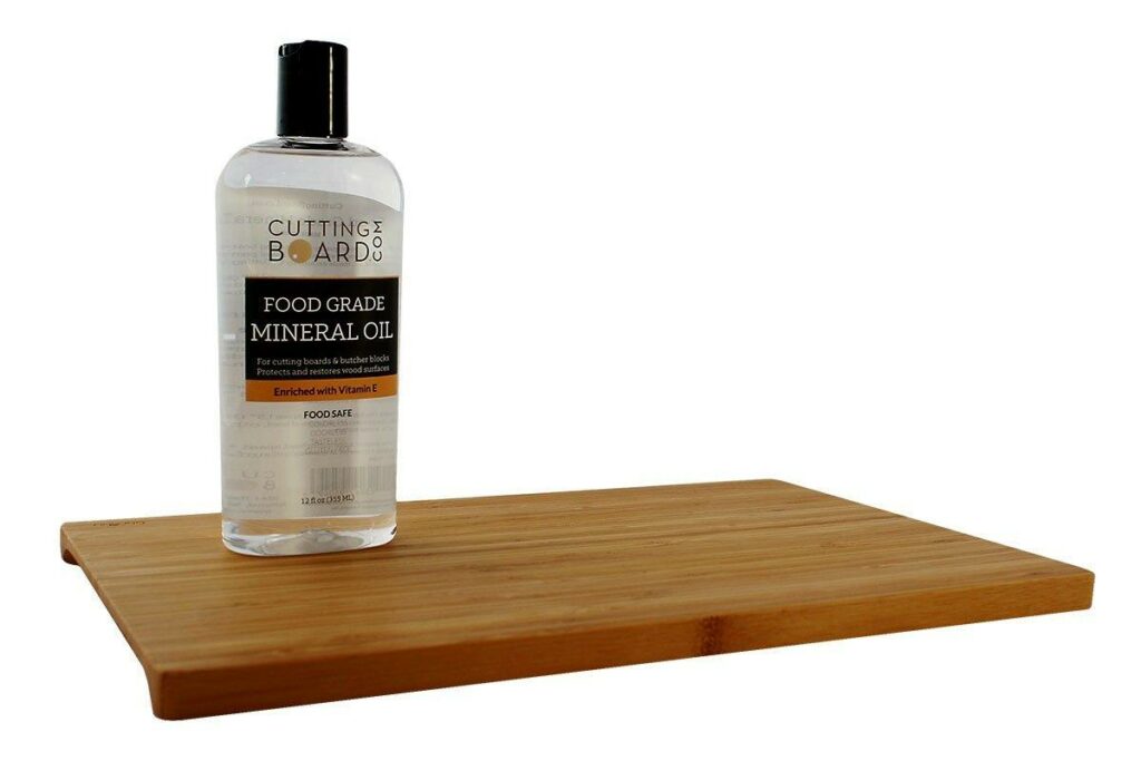 mineral oil & wooden cutting board