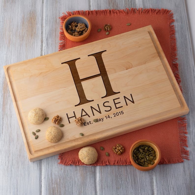 Personalized Wood Cutting Board Large - Design: CUSTOM - Everything Etched