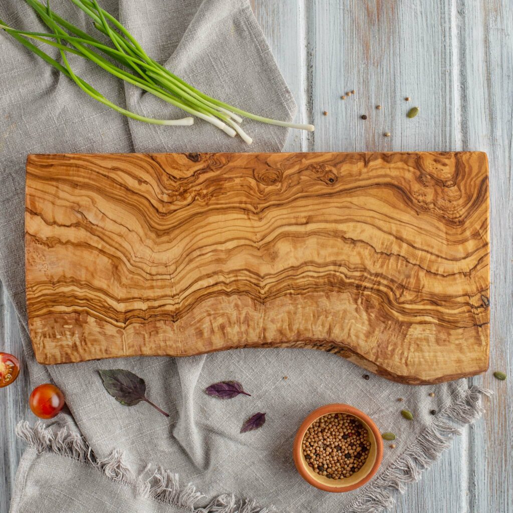 High-quality olive wood chopping block