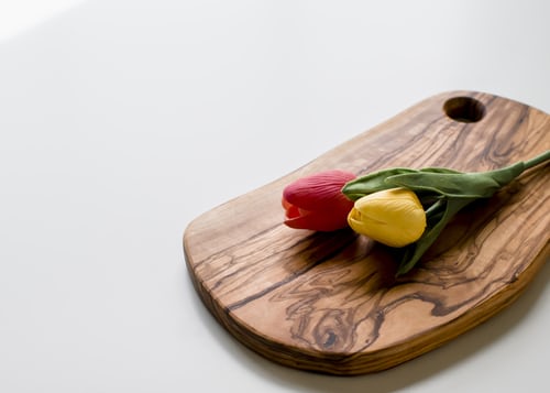 Olive Wood Cutting Boards & flowers 
