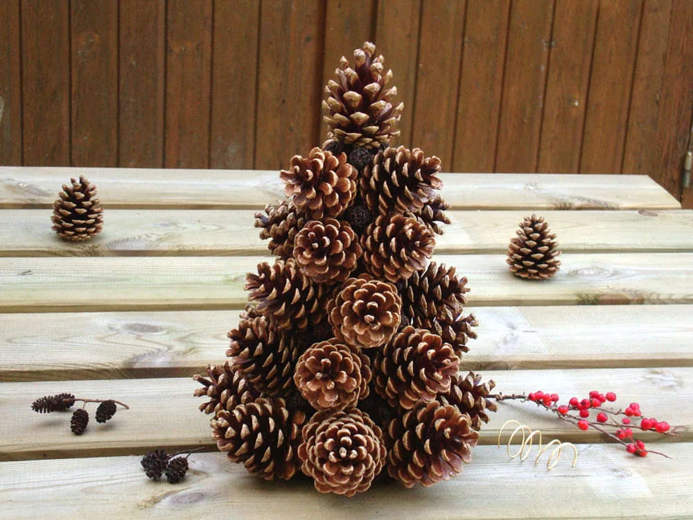 Pinecone Christmas Tree