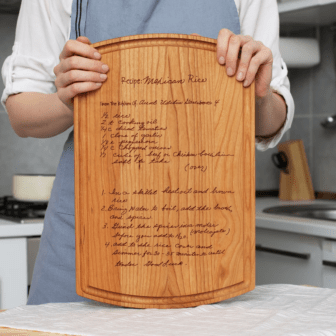 handwritten recipe cutting board as handwritten recipe gifts.