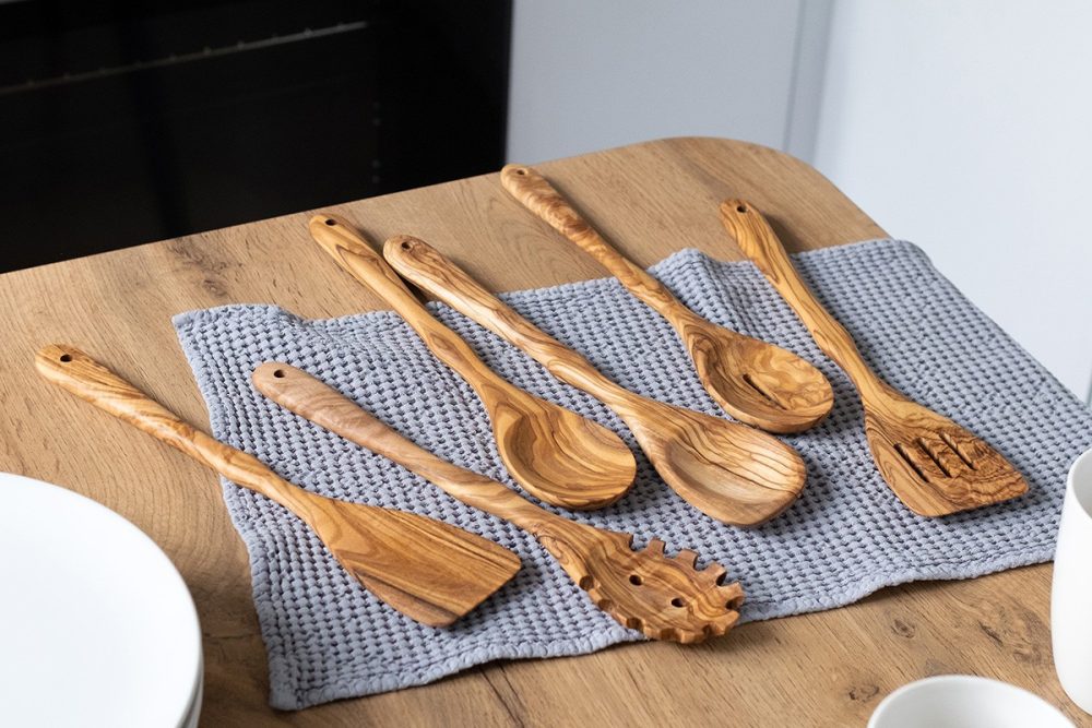 Olive wood as kitchen utensils